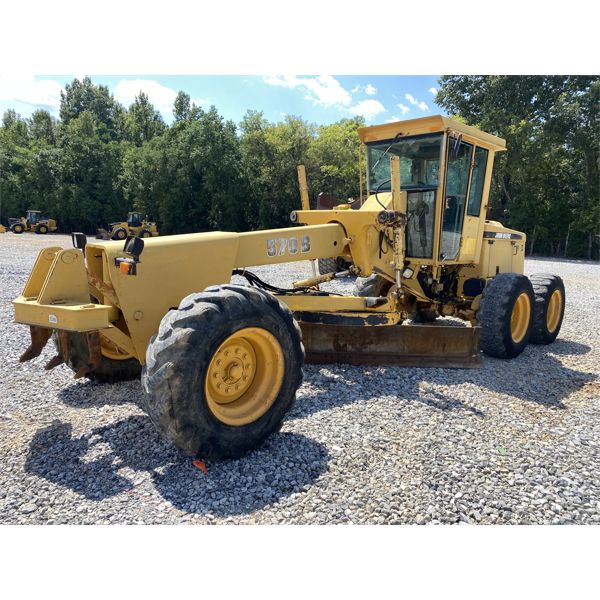 1996 JOHN DEERE 570B Motor Grader