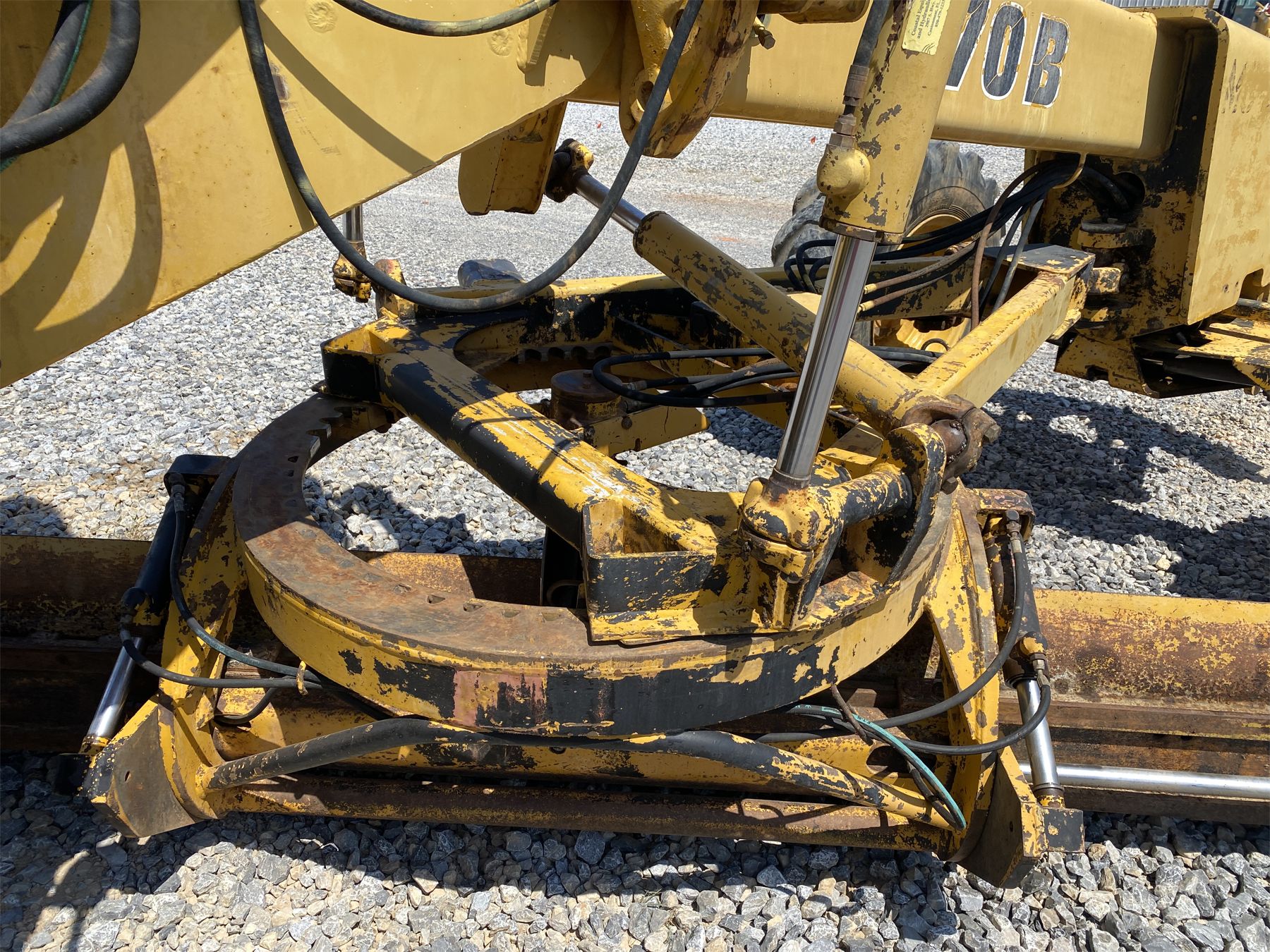 1996 JOHN DEERE 570B Motor Grader - J.M. Wood Auction Company, Inc.
