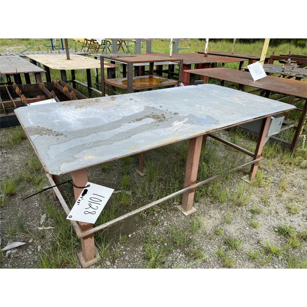4' X 8' METAL TABLE