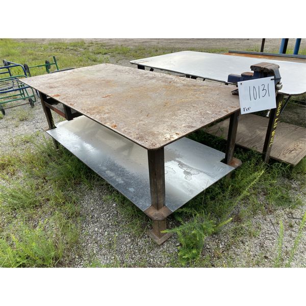 4' X 8' METAL TABLE W/ VISE