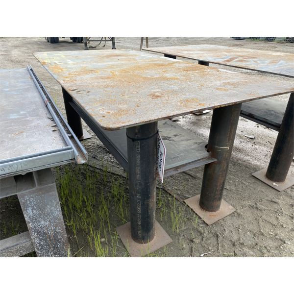 4' X 8' METAL TABLE