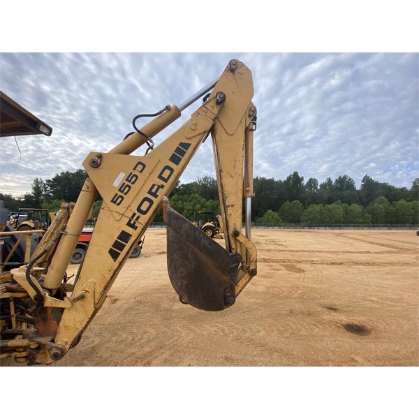 FORD 555D Backhoe - J.M. Wood Auction Company, Inc.
