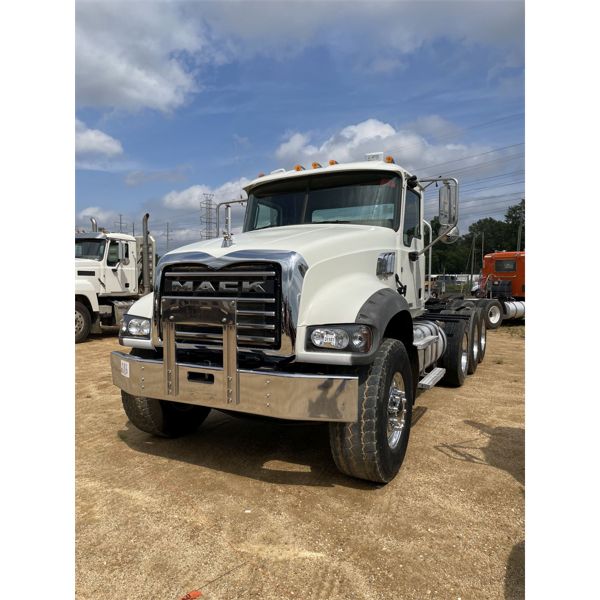 2016 MACK GU713 Day Cab Truck