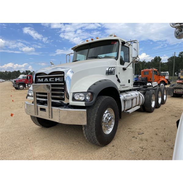 2016 MACK GU713 Day Cab Truck