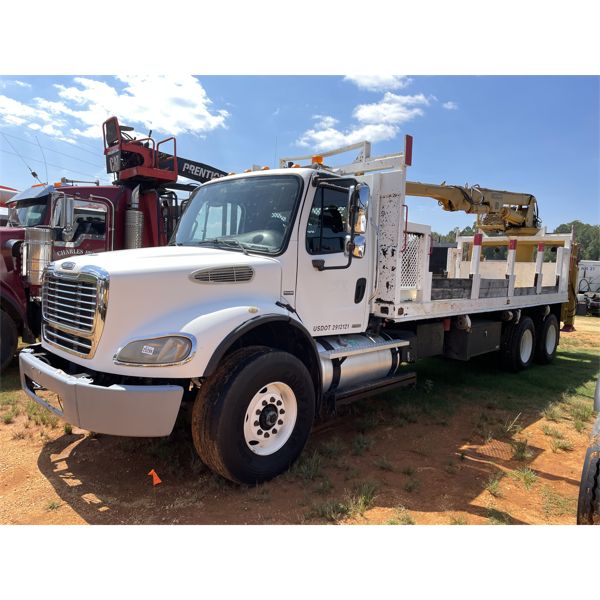 2005 FREIGHTLINER M2 Grapple Truck
