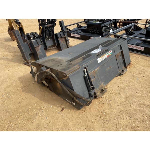 BOBCAT 72" BROOM