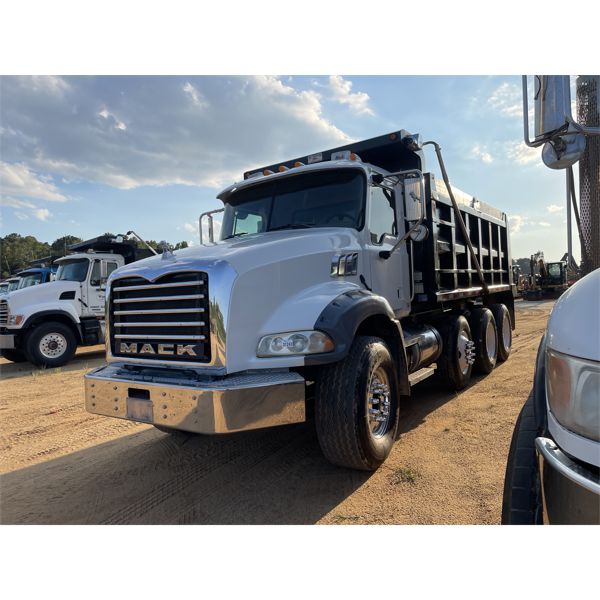 2006 MACK CT713 Dump Truck