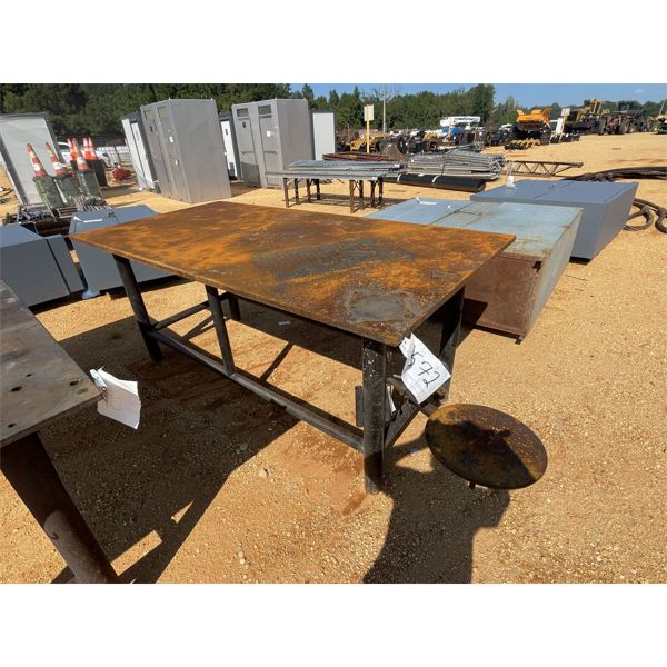 4' x 8' METAL TABLE