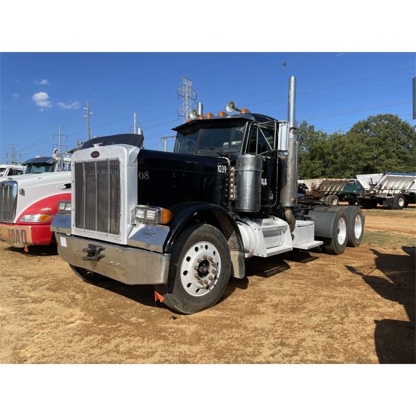 2001 PETERBILT 379 Day Cab Truck