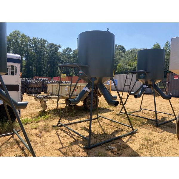 OUTBACK CP GRAVITY FLOW PROTEIN FEEDER