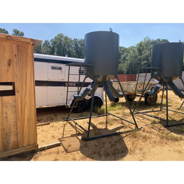 OUTBACK CP GRAVITY FLOW PROTEIN FEEDER