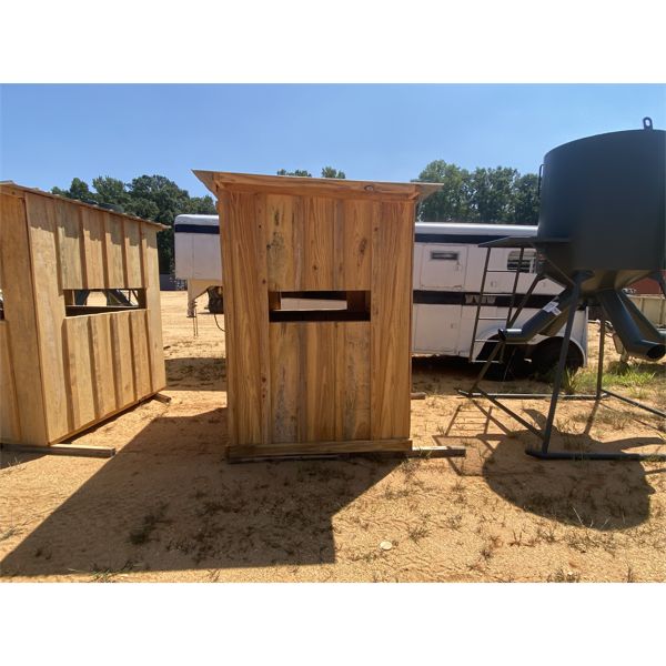 WOODEN 5x6 SHOOTING HOUSE