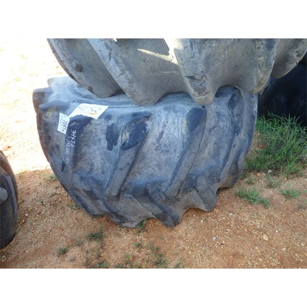 67/34X26 TIRE & RIM