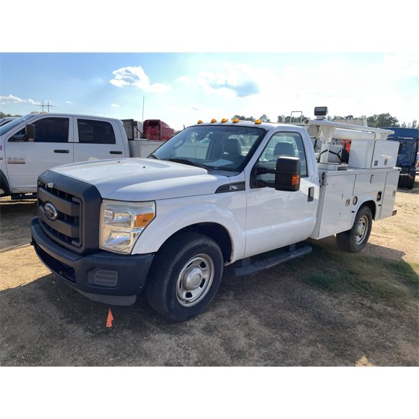 2013 FORD F350 XL Service / Mechanic Truck