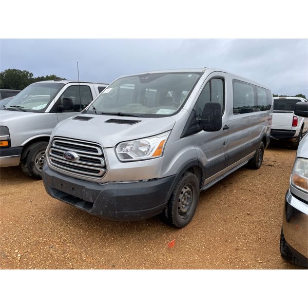2017 FORD TRANSIT 350 XLT Passenger Van