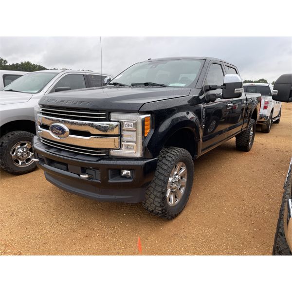 2018 FORD F350 PLATINUM FX4 Pickup Truck