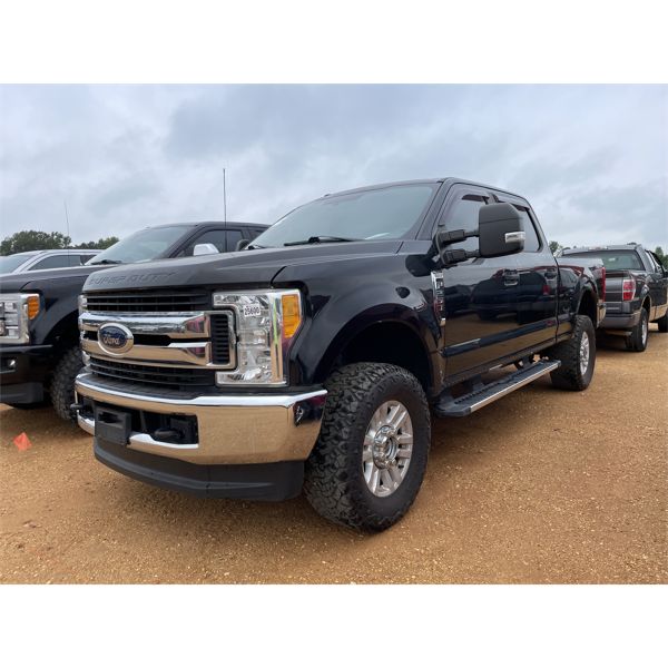 2018 FORD F250 STX FX4 Pickup Truck