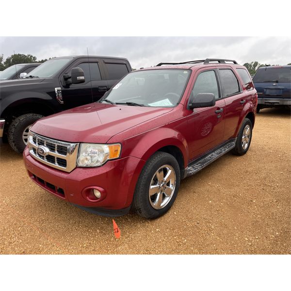 2010 FORD ESCAPE XLT SUV