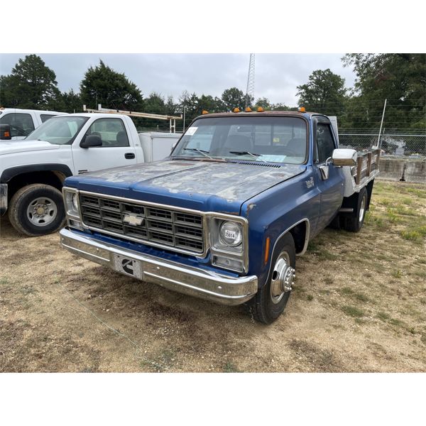 1979 CHEVROLET CUSTOM DELUXE 30 Flatbed Truck
