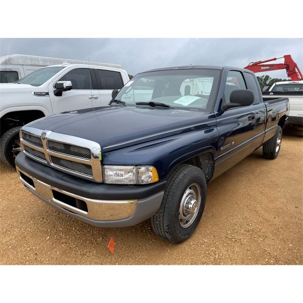 2001 DODGE RAM 2500 Pickup Truck