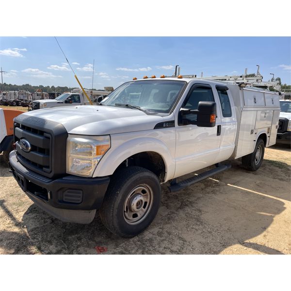 2013 FORD F350 XL Service / Mechanic Truck