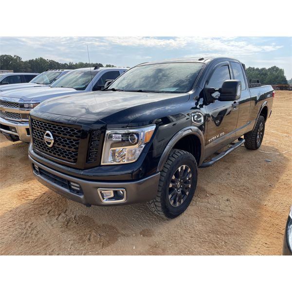 2017 NISSAN TITAN XD Pickup Truck