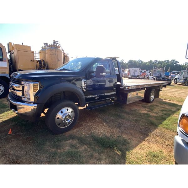 2020 FORD F550 XLT Rollback Truck