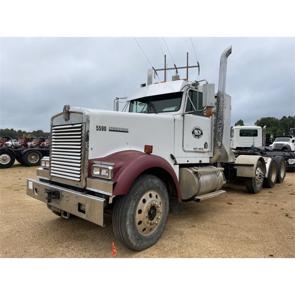 2004 KENWORTH W900 Day Cab Truck