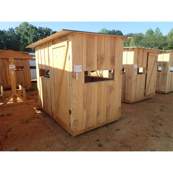 WODDEN 5' x 6' SHOOTING HOUSE