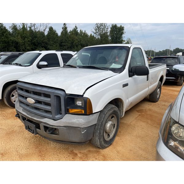 2006 FORD F250 XL Pickup Truck