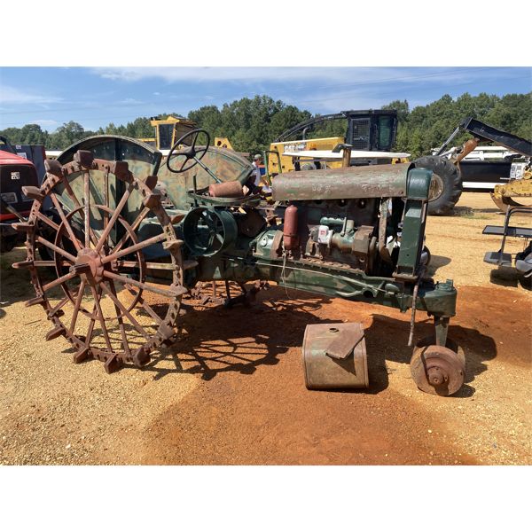 1938 OLIVER  Farm Tractor