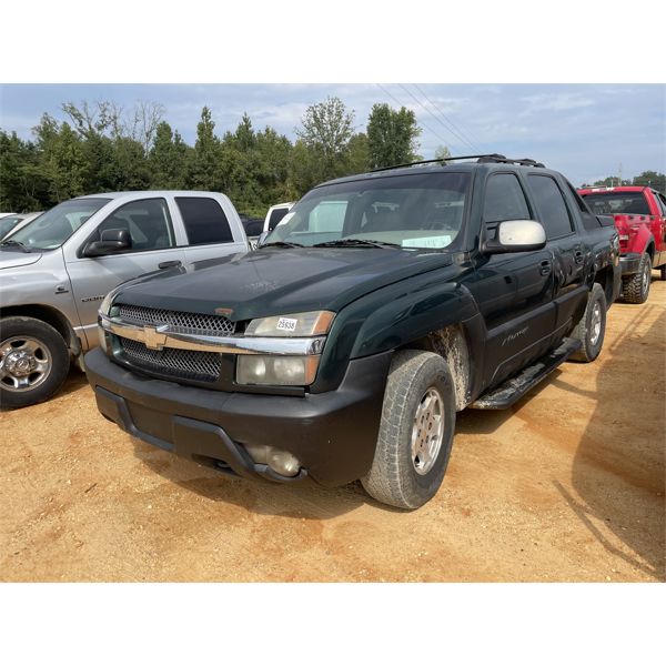 2002 CHEVROLET AVALANCHE Z66 Pickup Truck