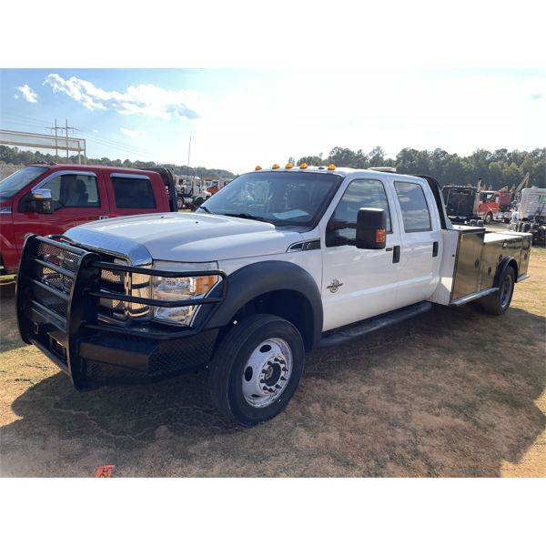 2016 FORD F450 XLT Flatbed Truck