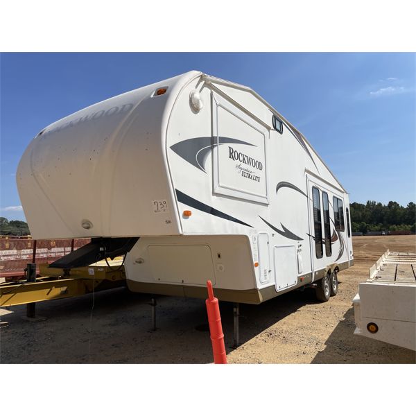 2011 ROCKWOOD SIGNATURE ULTRALITE Travel Trailer