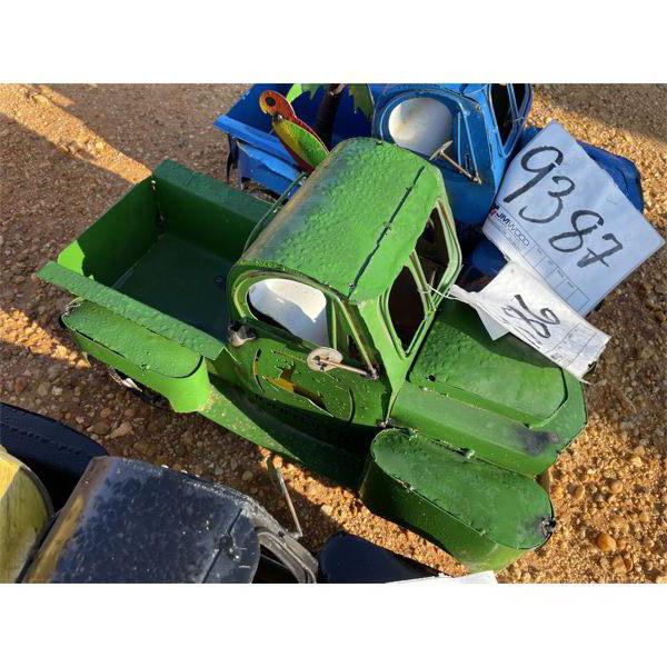 JOHN DEERE TRUCK METAL ART