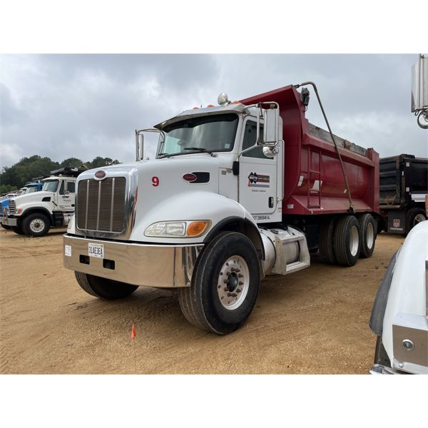 2016 PETERBILT 348 Dump Truck