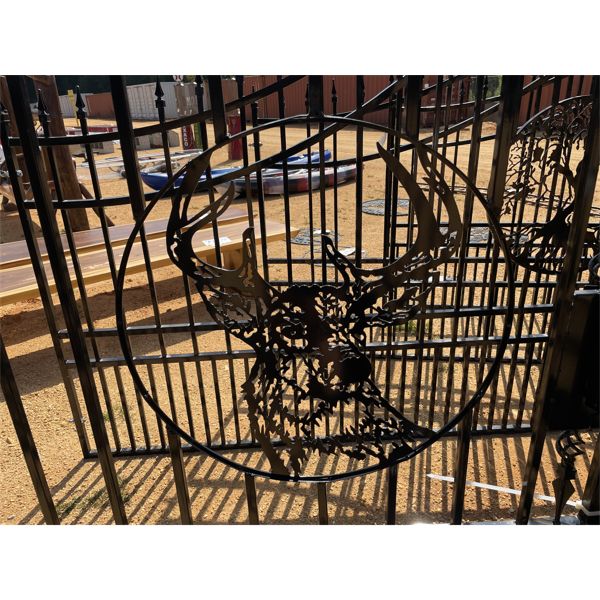 DEER SCENE 16' IRON GATE