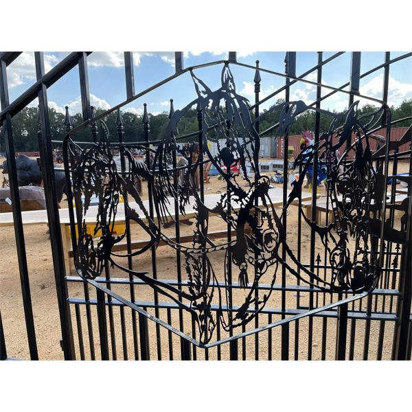 THREE HORSE SCENE 16' IRON GATE