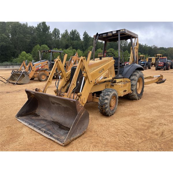 CASE 580L Backhoe