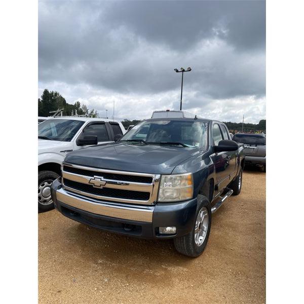 2007 CHEVROLET SILVERADO LT Z71 Pickup Truck