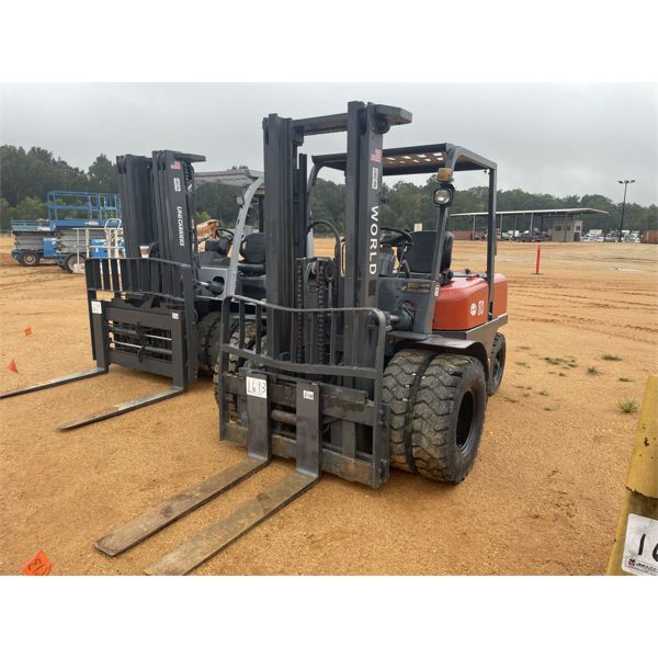 WORLD 80 Forklift - Mast