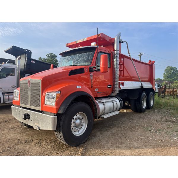 2022 KENWORTH T880S Dump Truck