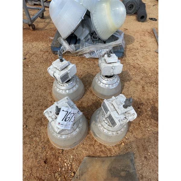 (4) WAREHOUSE LIGHT