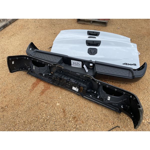 (2) BUMPERS & TAILGATES