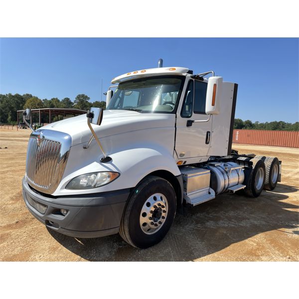 2016 INTERNATIONAL PROSTAR+ 122 Day Cab Truck