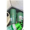 Image 8 : LOT OF MANUAL PUMP SPRAYER, WATER CAN, HAND PRUNERS AND MORE