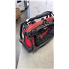 Image 8 : MILWAUKEE JOBSITE RADIO WORKING WITH M12 CHARGER
