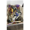 Image 2 : TOTE AND BOX OF VARIOUS HAND AND POWER TOOLS