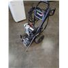 Image 3 : XTREAM COMMERCIAL PRESSURE WASHER GAS POWERED WORKING WITH HOSE AND WAND