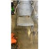 Image 2 : 6 STACKING METAL PATIO CHAIRS
